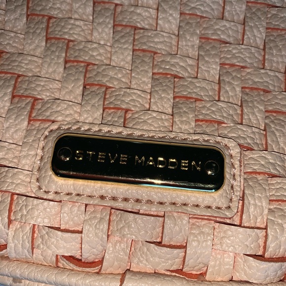 GWP - Steve Madden cross body purse 👜 - Picture 4 of 9